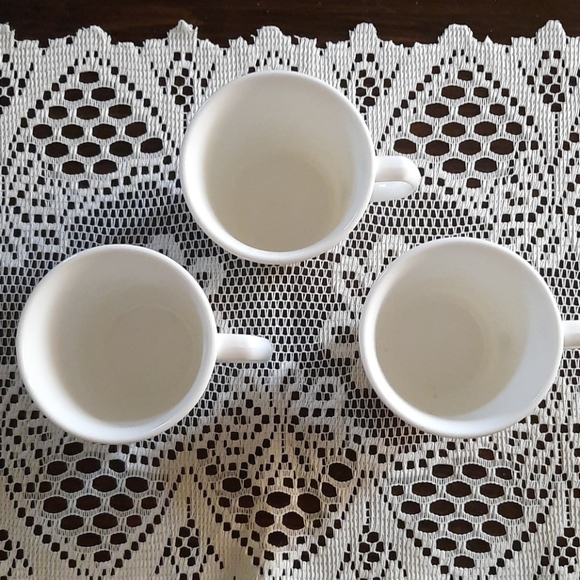 Vintage Corning Ware coffee cups tulips and heart - Picture 5 of 5